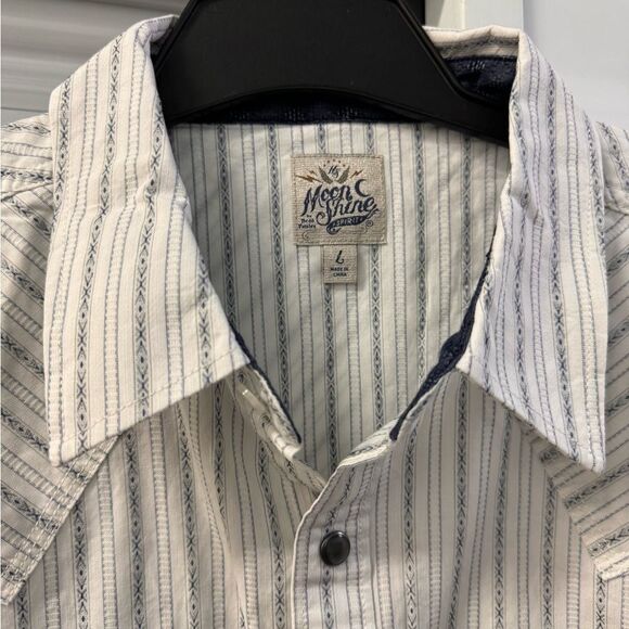 Moon shine spirit button up shirt, long sleeves, white, size large NEW - Picture 3 of 6